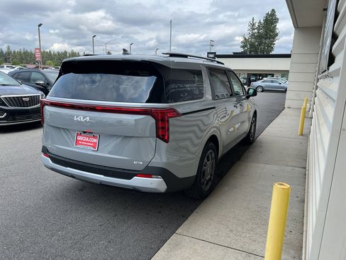 New 2026 Kia Carnival EX image 4