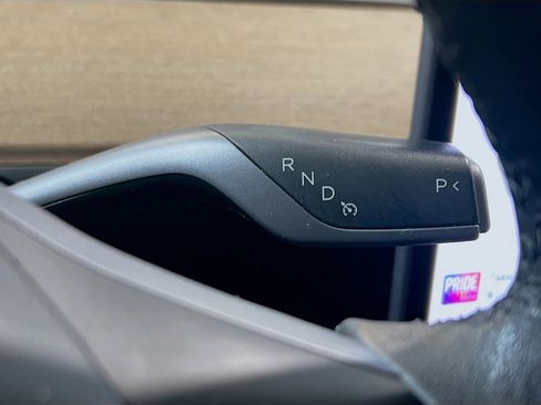 Used 2021 Tesla Model 3 Standard Range Plus image 13