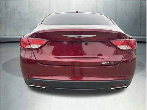 Used 2016 Chrysler 200 S image 4