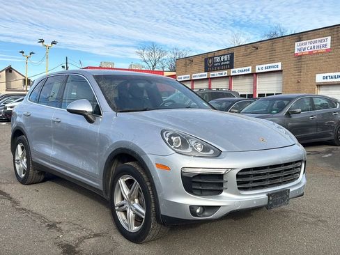 Used 2016 Porsche Cayenne image 3