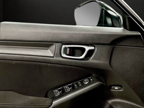 Used 2025 Honda Civic Sport image 29