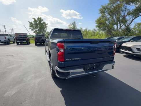 Used 2022 Chevrolet Silverado 1500 LT AWD/4WD image 7