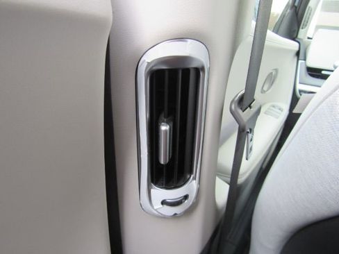 Used 2023 Hyundai Ioniq 5 Limited image 34