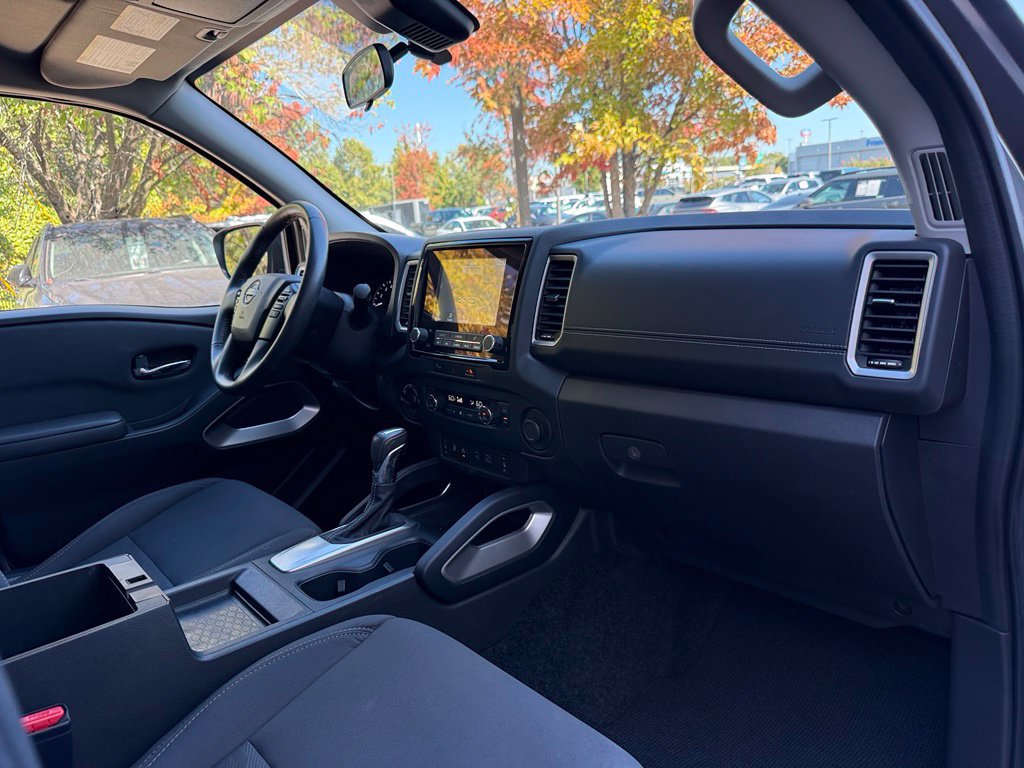 Used 2024 Nissan Frontier SV w/ SV Convenience Package AWD/4WD image 32