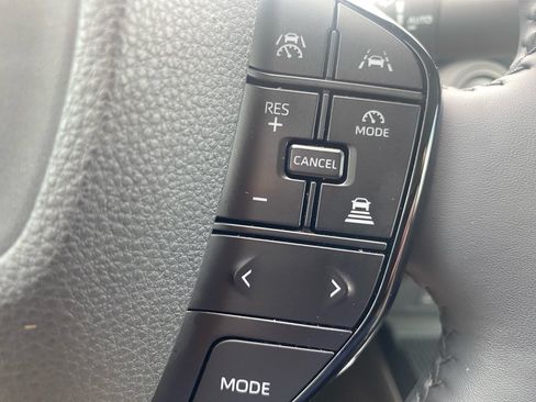 Used 2025 Toyota Prius Limited FWD image 24
