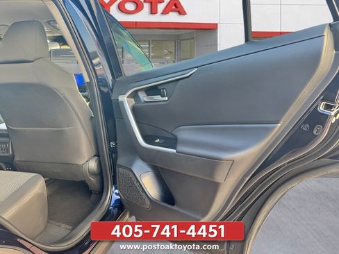 Used 2025 Toyota RAV4 XLE FWD image 26
