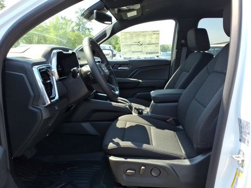 New 2026 GMC Canyon Elevation w/ Convenience Package RWD image 19