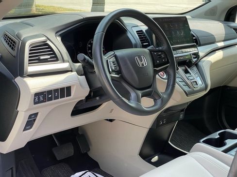 Used 2025 Honda Odyssey EX-L image 10