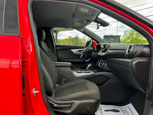Used 2021 Chevrolet Blazer LT w/ LPO, Black Accent Package FWD image 12