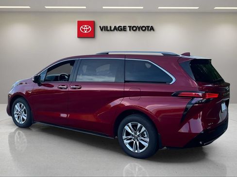 Certified 2026 Toyota Sienna Limited FWD image 3