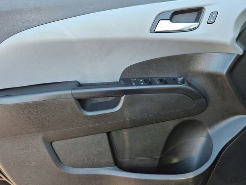 Used 2020 Chevrolet Sonic LT image 13
