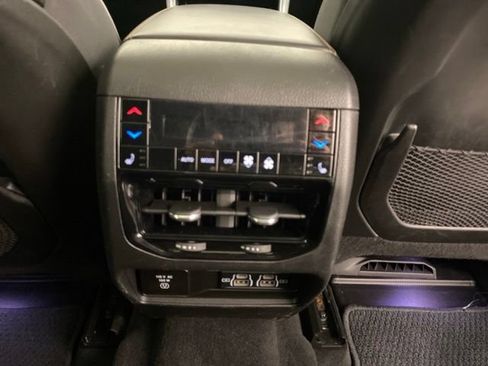 Used 2023 Jeep Grand Cherokee L Summit w/ High Altitude Package AWD/4WD image 38