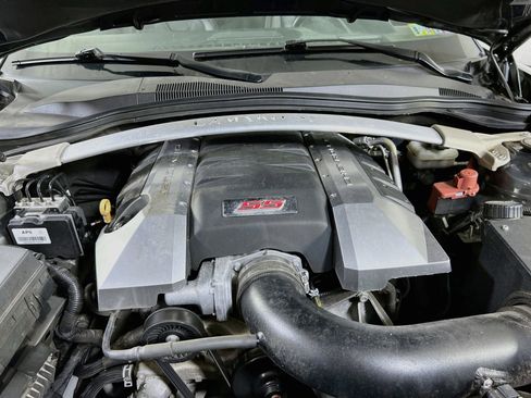 Used 2015 Chevrolet Camaro SS w/ RS Package RWD image 29
