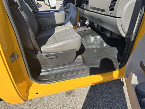 Used 2013 Chevrolet Silverado 2500 W/T AWD/4WD image 30
