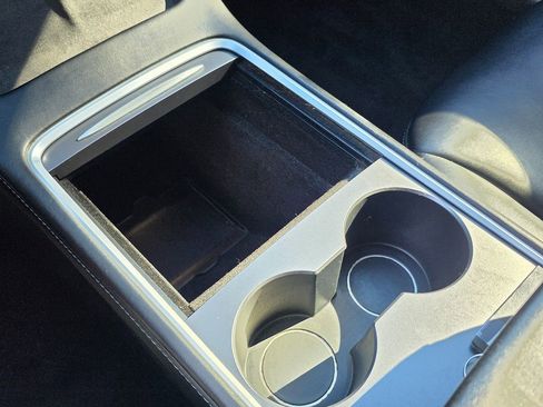 Used 2022 Tesla Model 3 image 37