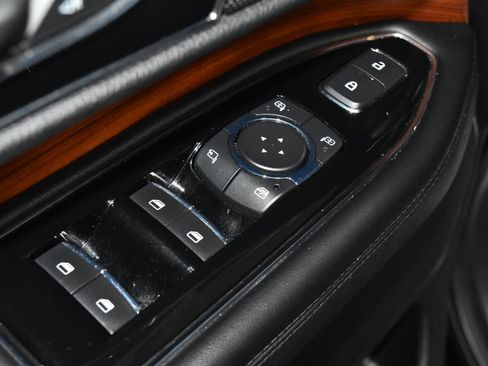 Used 2019 Lincoln Navigator Reserve AWD/4WD image 6