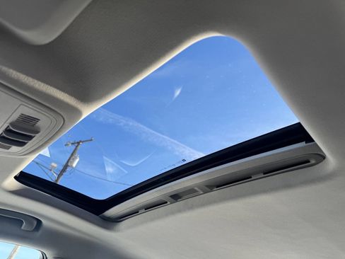 Used 2012 Buick Regal Premium image 15