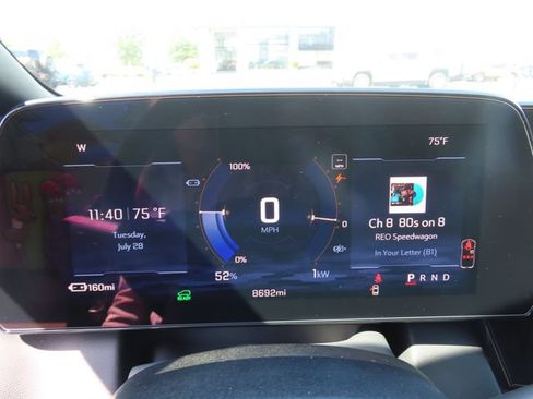 Certified 2025 Chevrolet Equinox EV RS w/ Convenience Package II AWD/4WD image 17