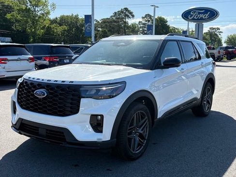 New 2026 Ford Explorer ST-Line w/ ST-Line Street Pack AWD/4WD image 1