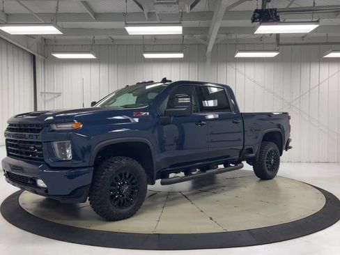 Used 2022 Chevrolet Silverado 2500 LTZ w/ LTZ Plus Package AWD/4WD image 4