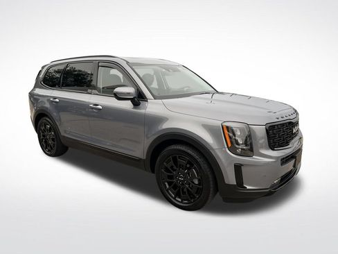 Certified 2022 Kia Telluride SX w/ SX Prestige Package AWD/4WD image 3