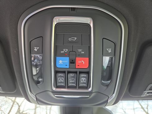 New 2026 Jeep Grand Cherokee L Limited AWD/4WD image 8