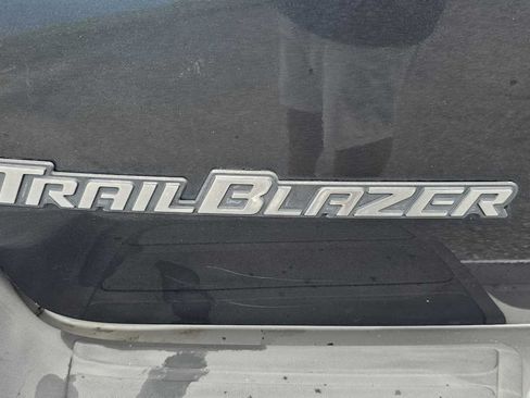Used 2004 Chevrolet TrailBlazer LT w/ LT Preferred Equipment Group AWD/4WD image 23