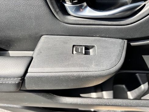 Used 2025 Honda Pilot EX-L image 23