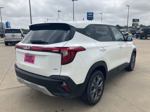 Used 2024 Kia Seltos LX AWD/4WD image 7
