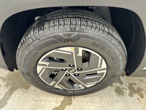 New 2026 Hyundai Tucson Blue SE AWD/4WD image 17