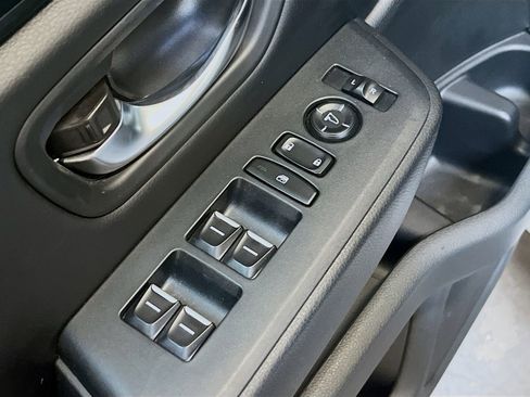 Used 2023 Honda Pilot Touring image 18