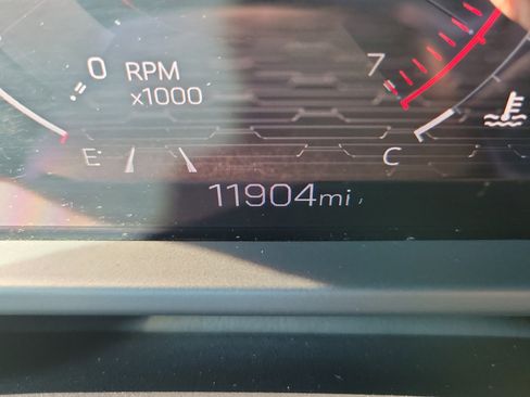 Used 2024 GMC Acadia AT4 image 30