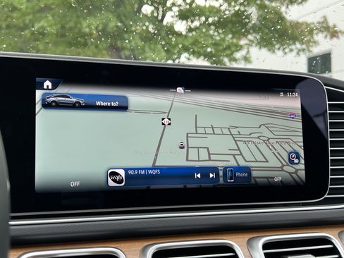 Used 2025 Mercedes-Benz GLE 450 450 4MATIC Coupe w/ Driver Assistance Package image 24