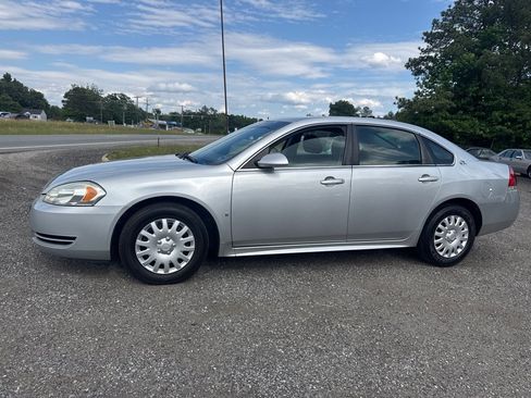 Used 2009 Chevrolet Impala LS FWD image 3