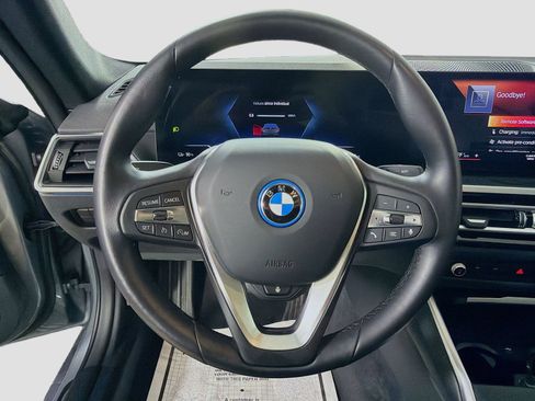 Used 2023 BMW i4 eDrive40 w/ Premium Package RWD image 13