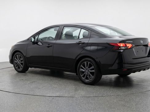 Used 2025 Nissan Versa SV FWD image 6