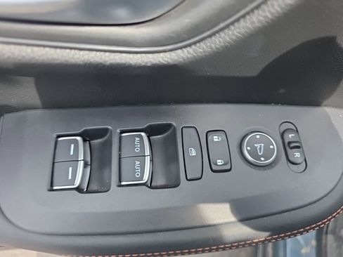 Used 2024 Honda HR-V Sport image 12