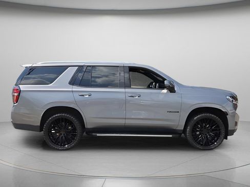 Used 2022 Chevrolet Tahoe LT w/ Luxury Package RWD image 8
