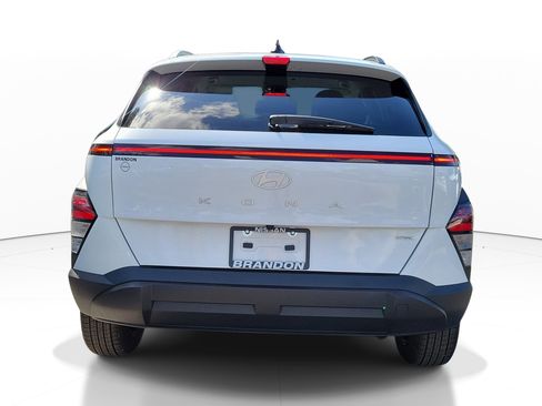 Used 2025 Hyundai Kona SEL AWD/4WD image 6