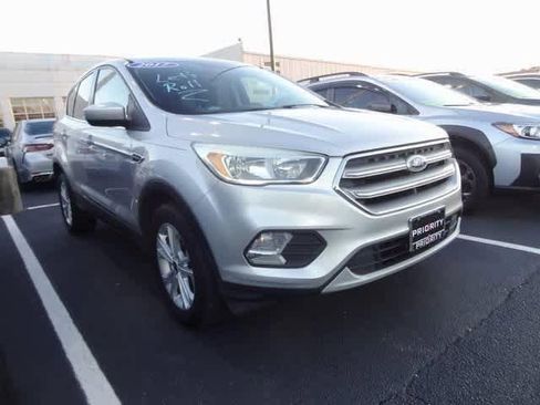 Used 2017 Ford Escape SE AWD/4WD image 3
