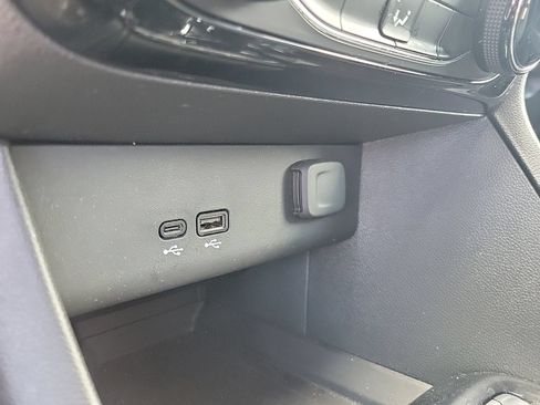 Used 2024 Buick Encore GX Sport Touring AWD/4WD image 24