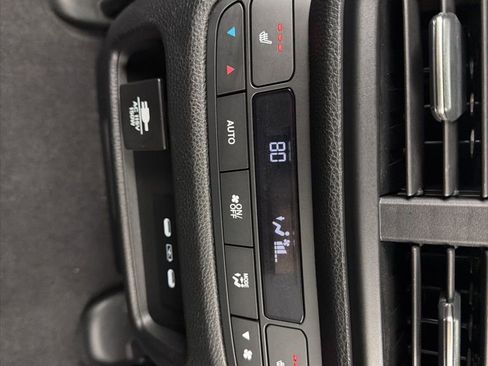 Used 2025 Honda Passport Black Edition image 9