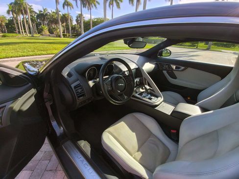 Used 2016 Jaguar F-TYPE Coupe RWD image 6