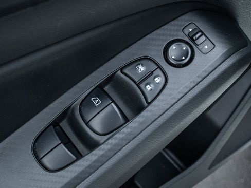 Used 2024 Nissan Altima 2.5 S image 17