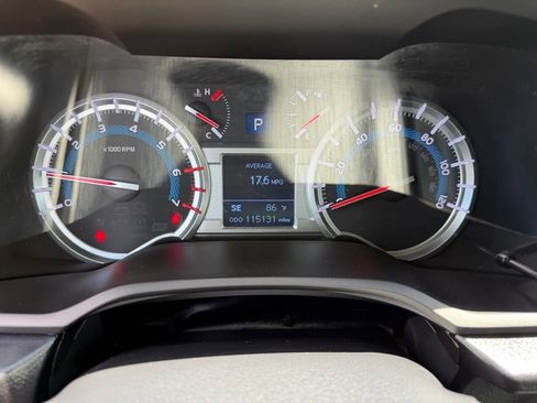 Used 2016 Toyota 4Runner SR5 AWD/4WD image 19