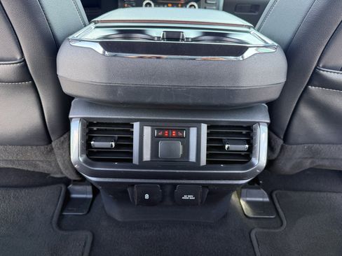 Used 2023 Ford F150 Lariat w/ Equipment Group 502A High AWD/4WD image 34
