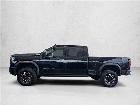 Used 2025 GMC Sierra 2500 AT4X AWD/4WD image 7