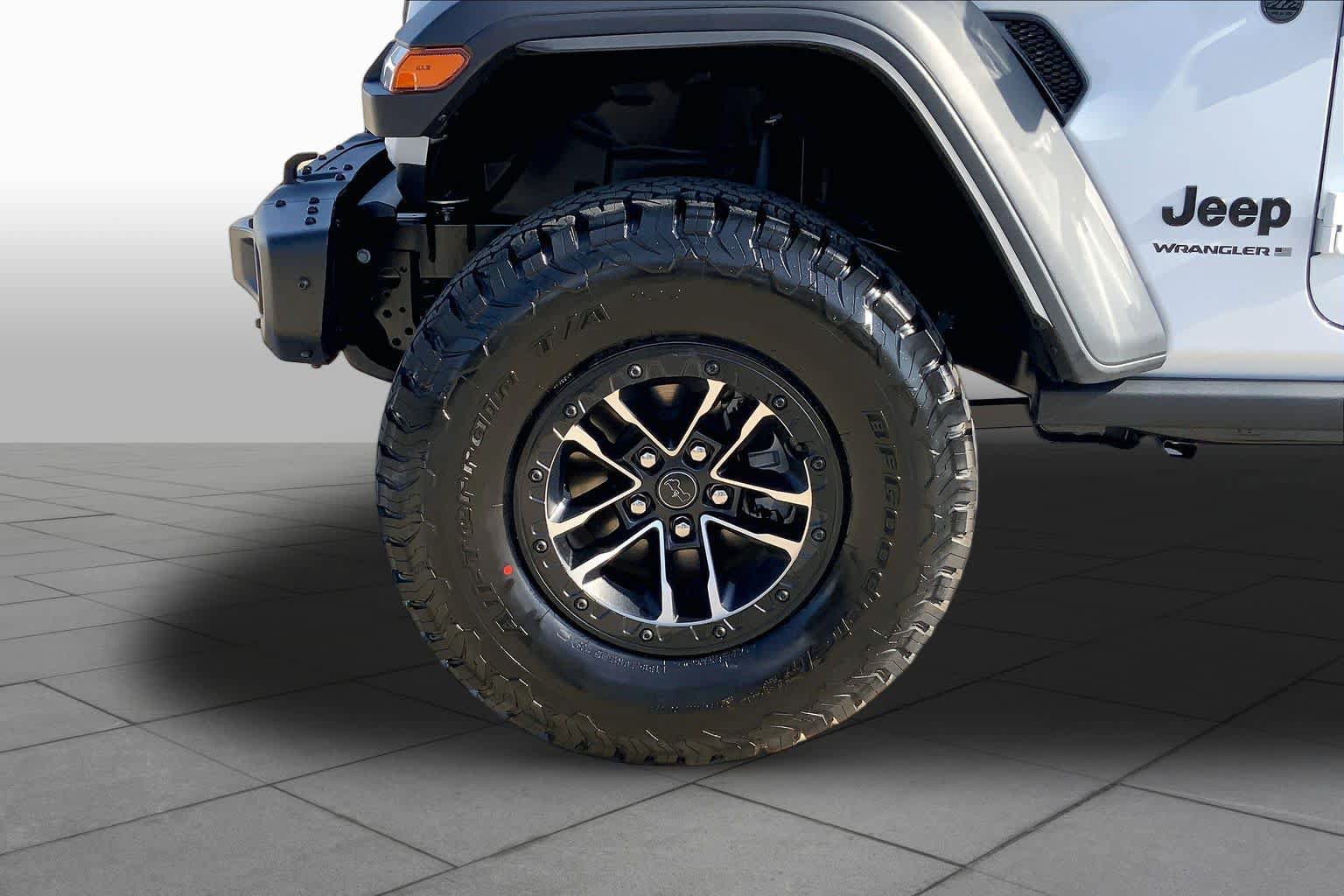 New 2026 Jeep Wrangler Unlimited Rubicon 392 w/ Quick Order Package 27X Moab AWD/4WD image 11