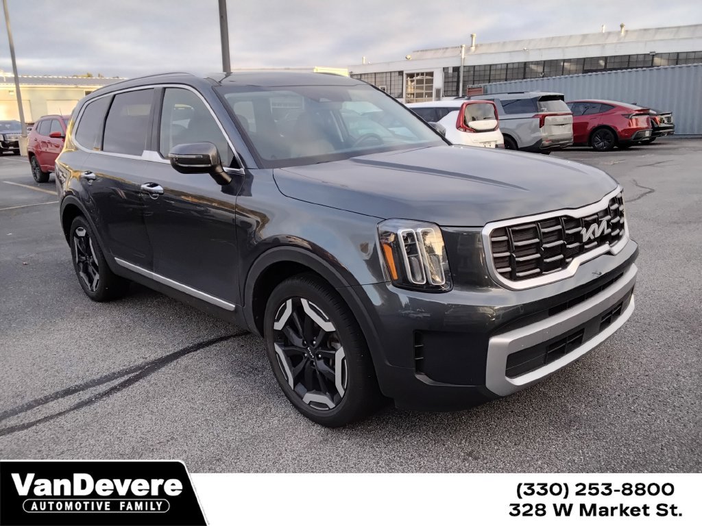 Used 2023 Kia Telluride S w/ S Sunroof Package AWD/4WD image 1
