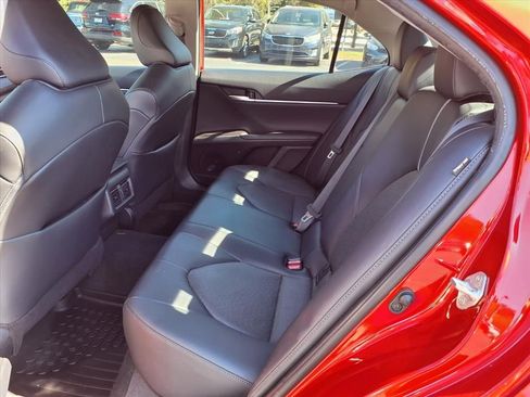 Used 2023 Toyota Camry XLE image 10